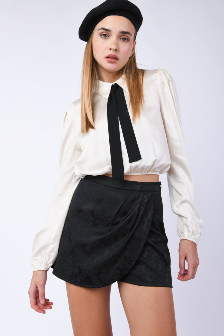 Camicia crop con cravattino