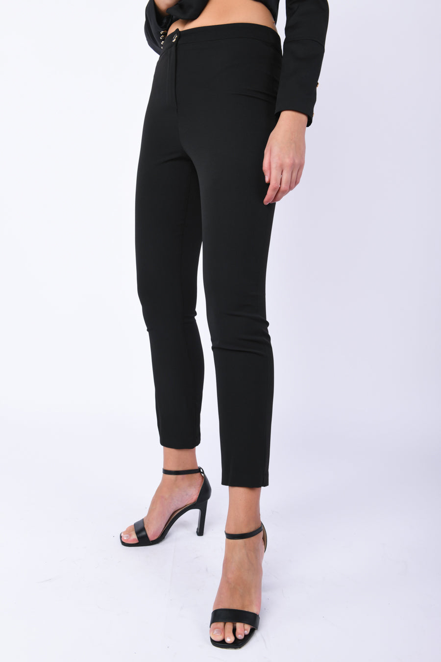 EM04PR8V2NE-23_5_5_a644e70f-cf75-4724-900e-811a68c9f81b