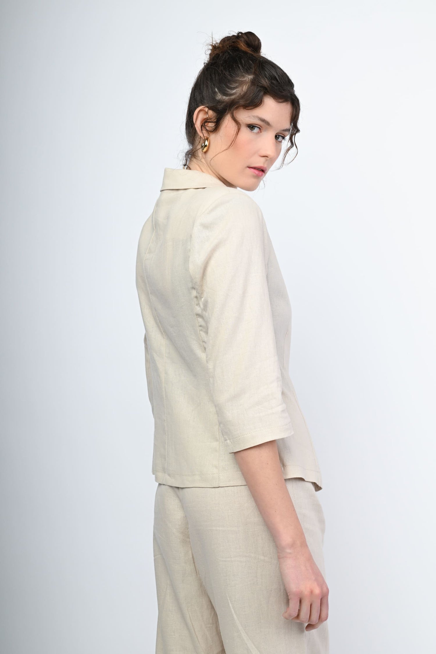 EM08PR33BE-24_9_12_945d093b-9176-429f-842c-13ccff0e2b66