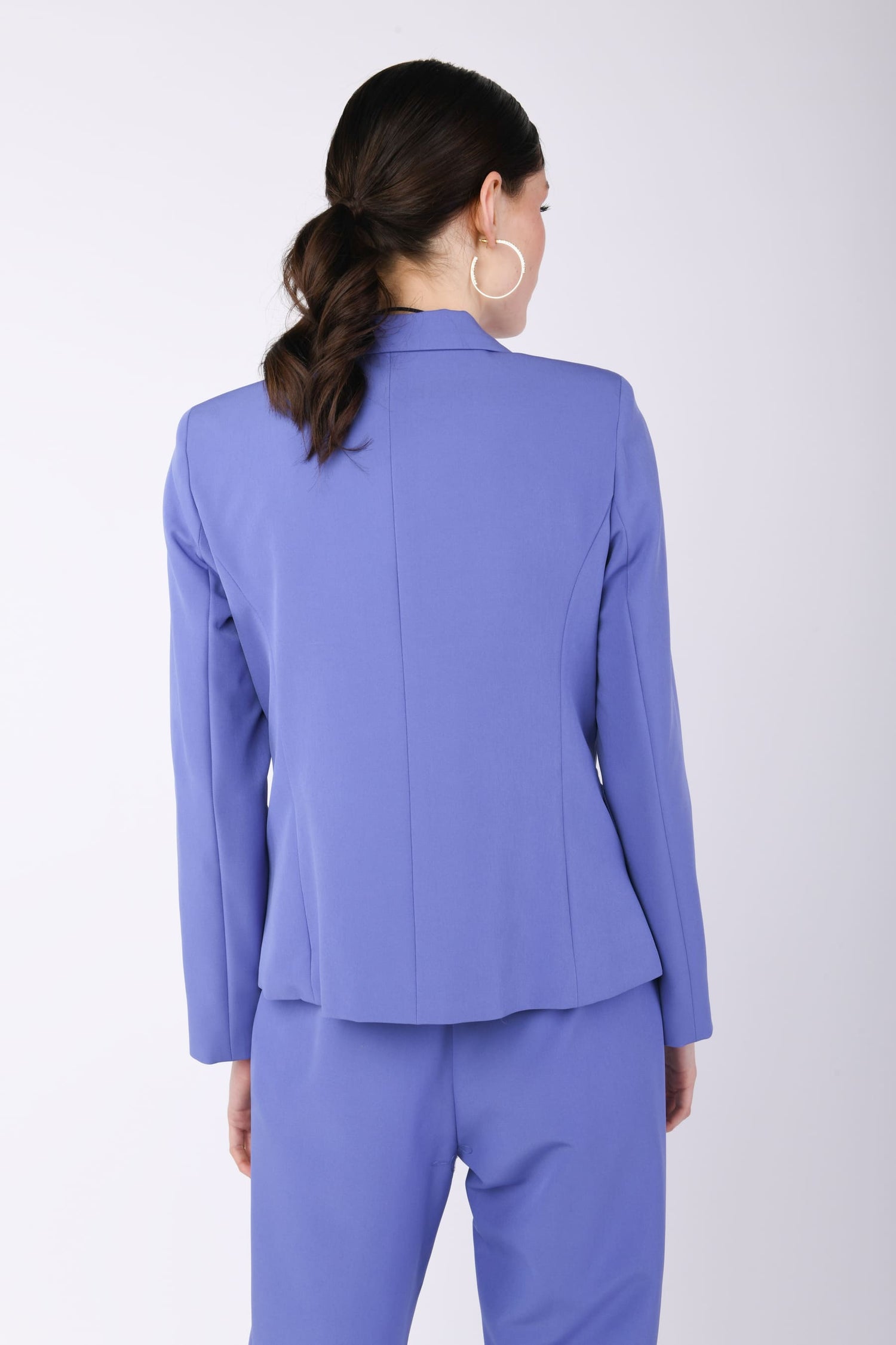 EM08PR35VI-23_5_4_376277ed-0a0e-4121-929b-28928f4217cf