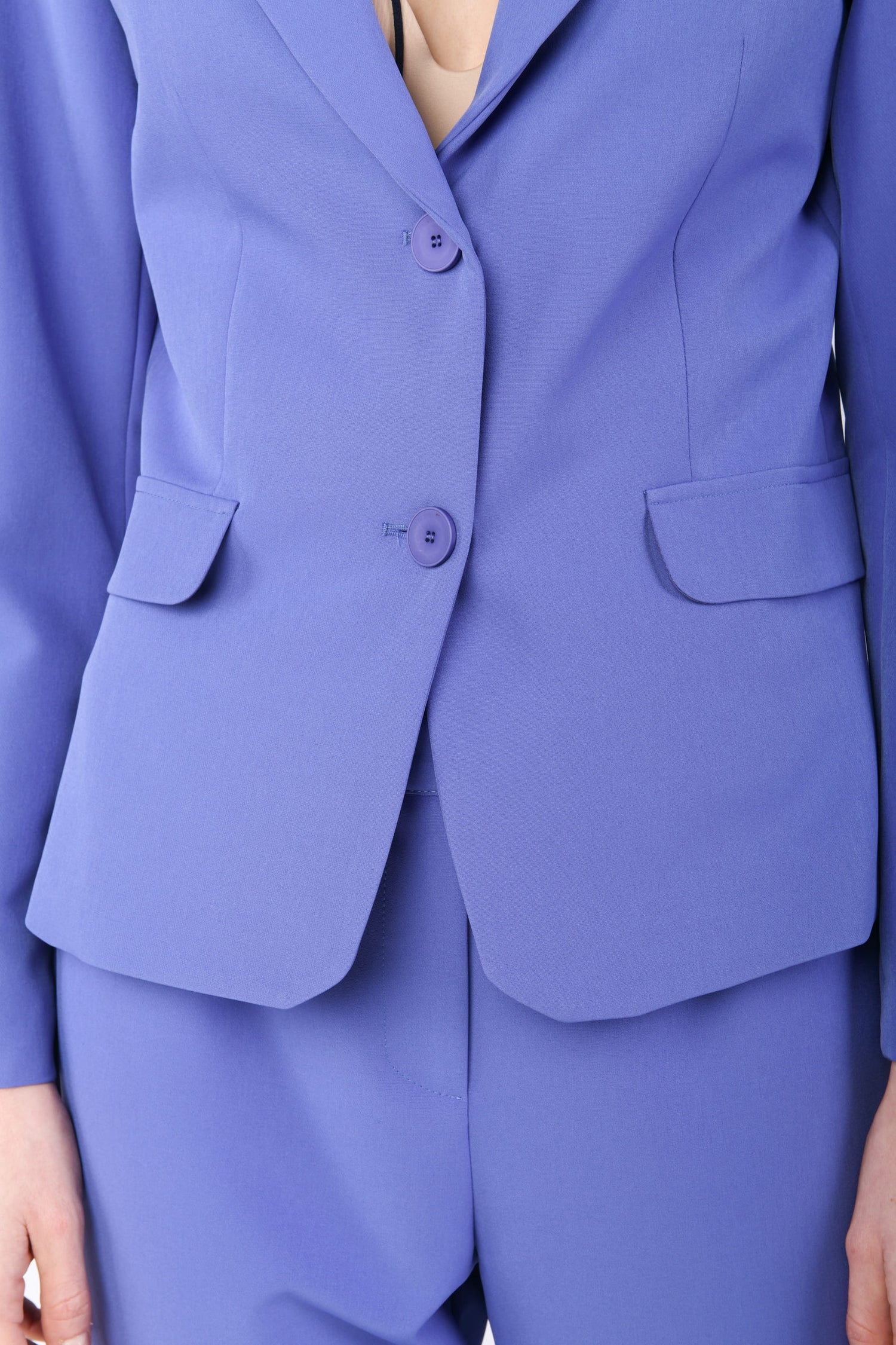 EM08PR35VI-23_6_3_4c1c7f7f-2c4a-41b1-bb66-ee4fe8770f4c