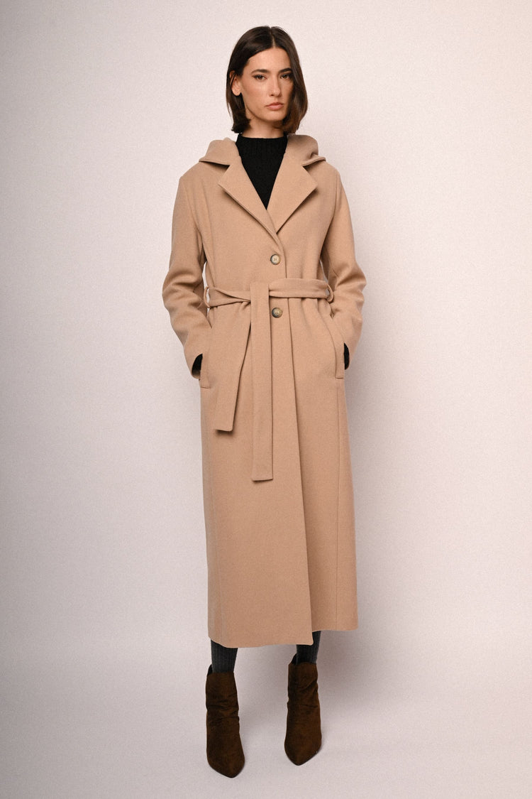 Cappotto lungo con cappuccio e cintura