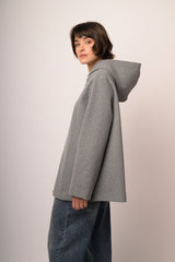 Cappotto corto con zip e cappuccio