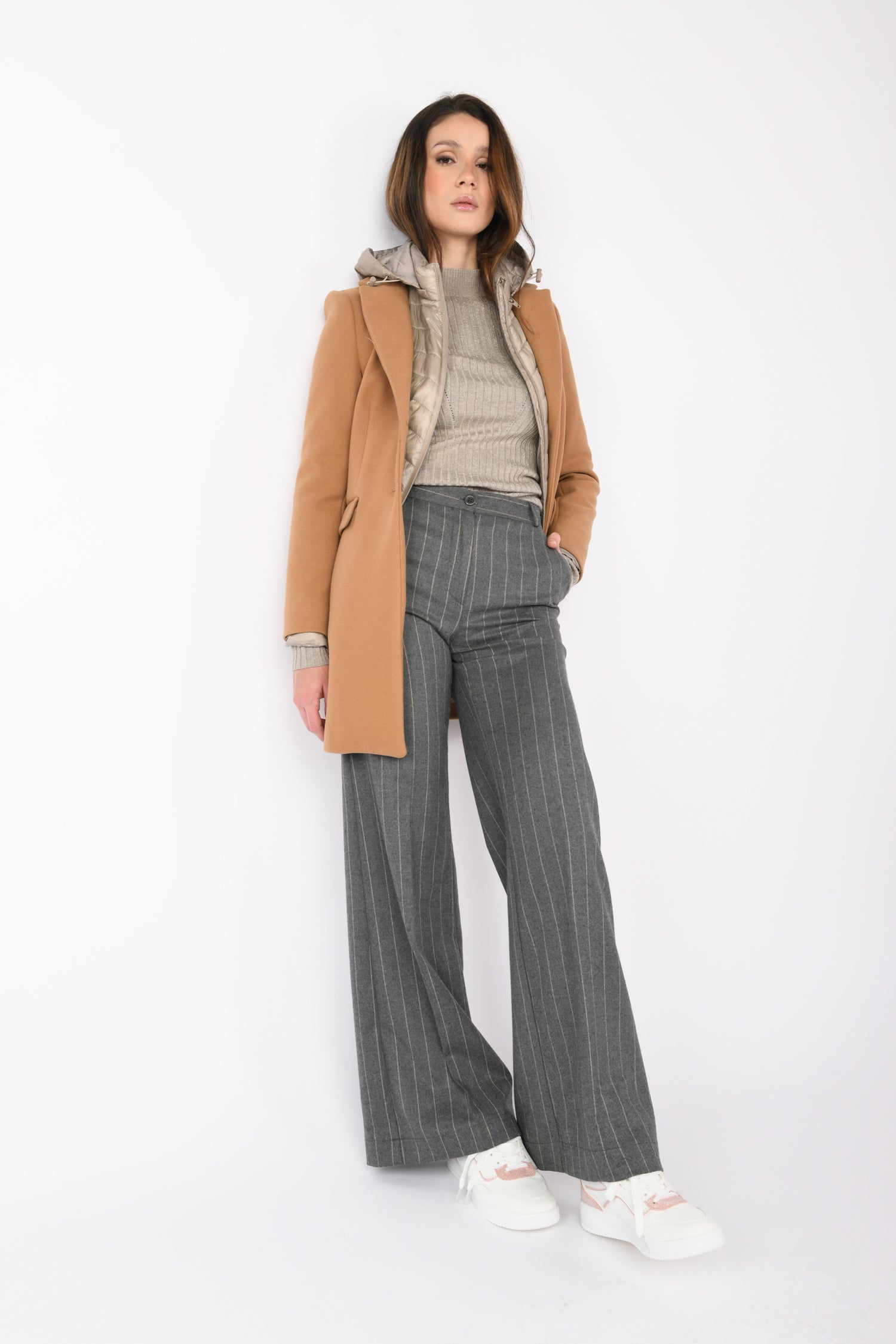 EM09TF237CM-23_7_7_a1b2ca19-10f4-45d4-91fe-c8b028461f85