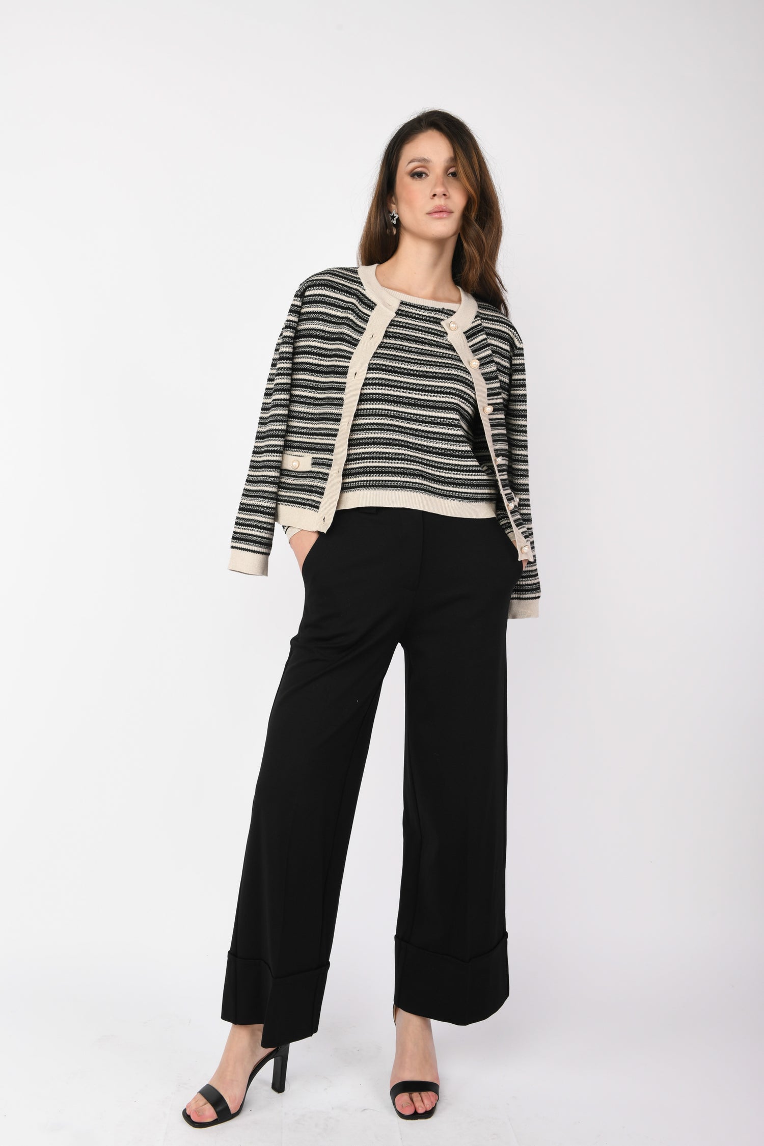 FBL2462NE-24_1_1_31686ed5-f2fe-4e95-8428-94f9339ddf99