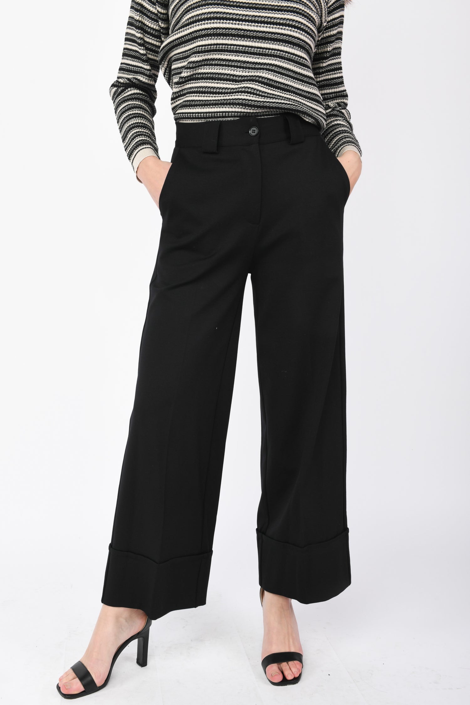 FBL2462NE-24_3_3_e13b1e13-d4a1-4d71-99cb-b31f8f514ae4