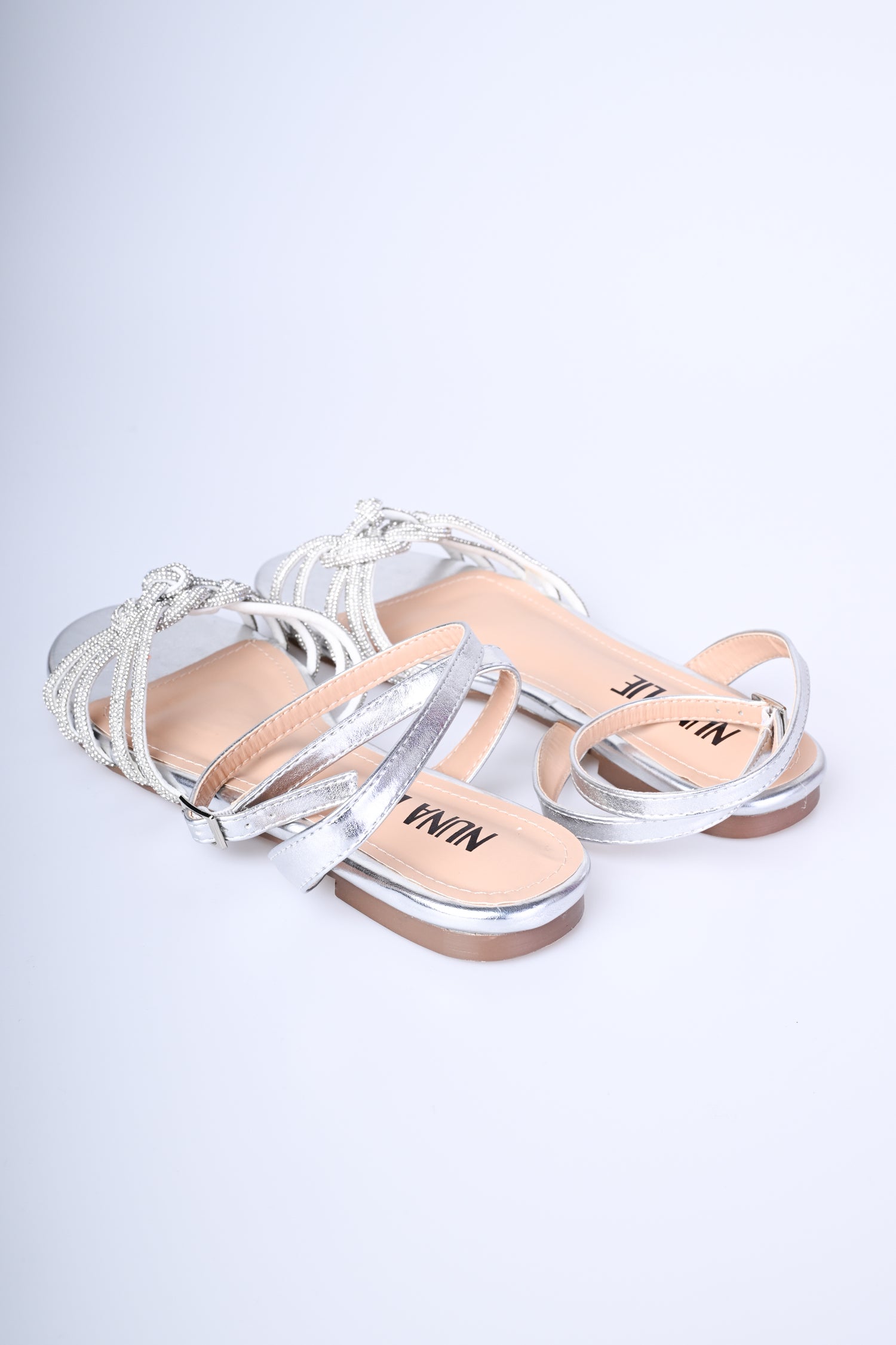 FG889J2AR-24_3_3_638556f5-2e77-4b46-8877-31a6cd7db70a