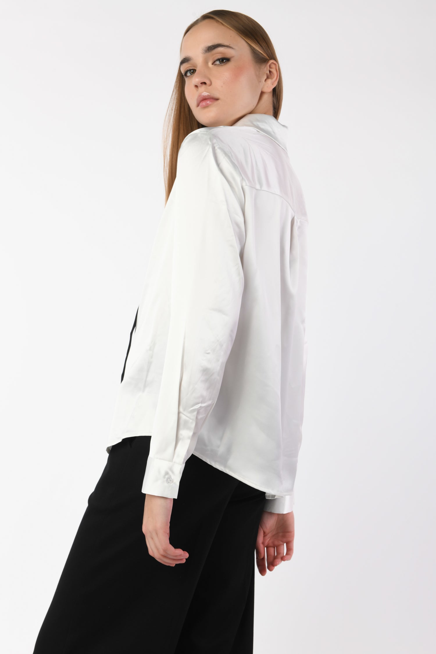 FK02050PA-23_5_5_caab8e52-e172-4b14-8e2e-21c87b0b8a41