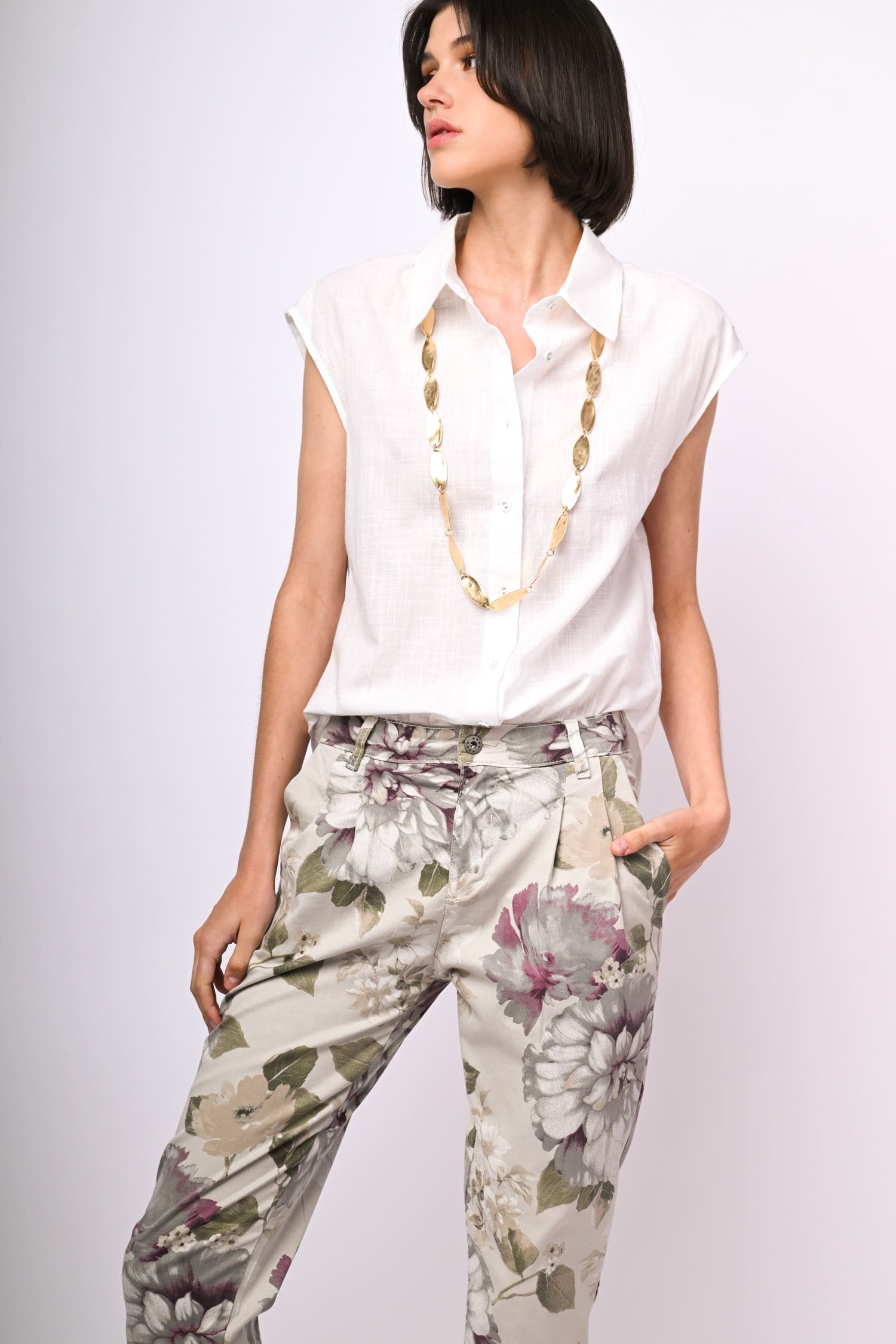 FK08452BI-24_7_7_ed5165f4-3956-4657-8bf2-47aaac9df8a5