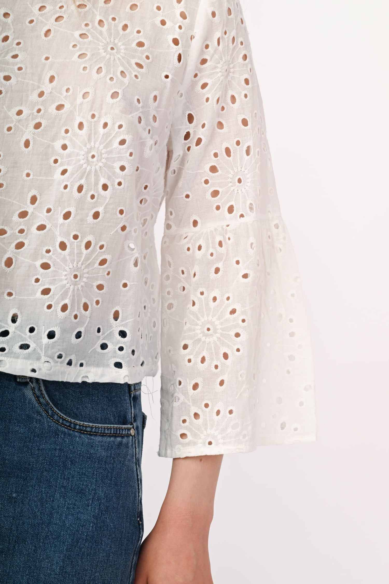 FK11682BI-24_3_3_5198ff26-a9be-40df-9cc5-aa8c9621def4