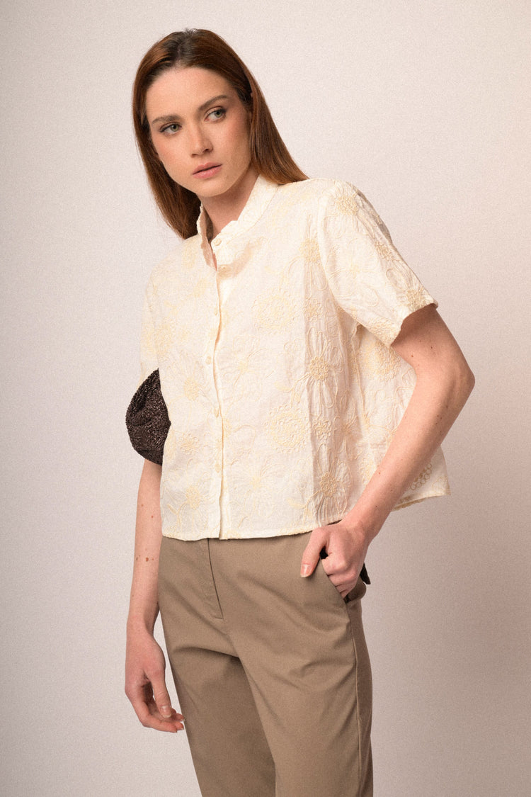 Camicia ricami fiori