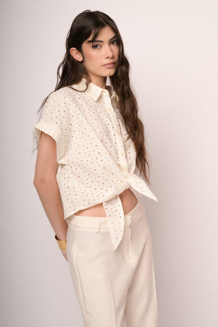 Camicia in sangallo beige