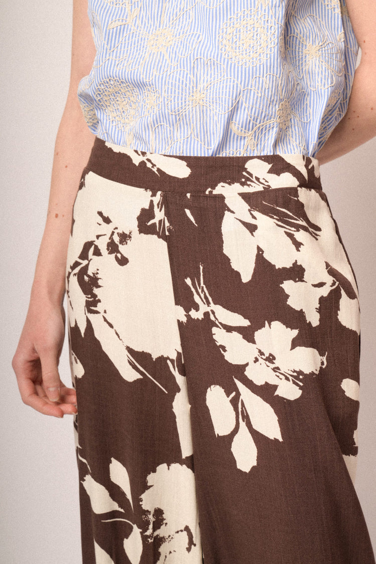 Pantaloni palazzo a fiori marrone