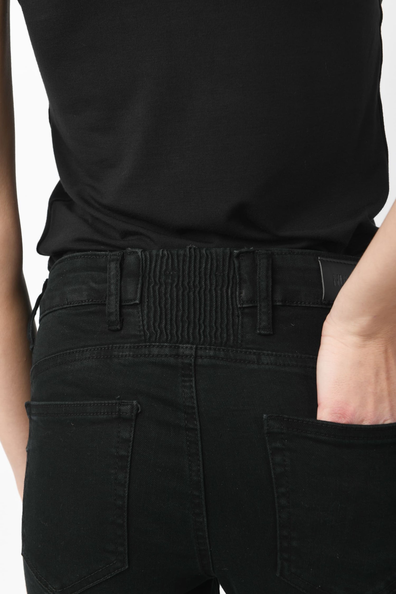 GI229NE-23_5_5_81f25bc2-cbdc-4b96-b0de-e1bb5c0817ec