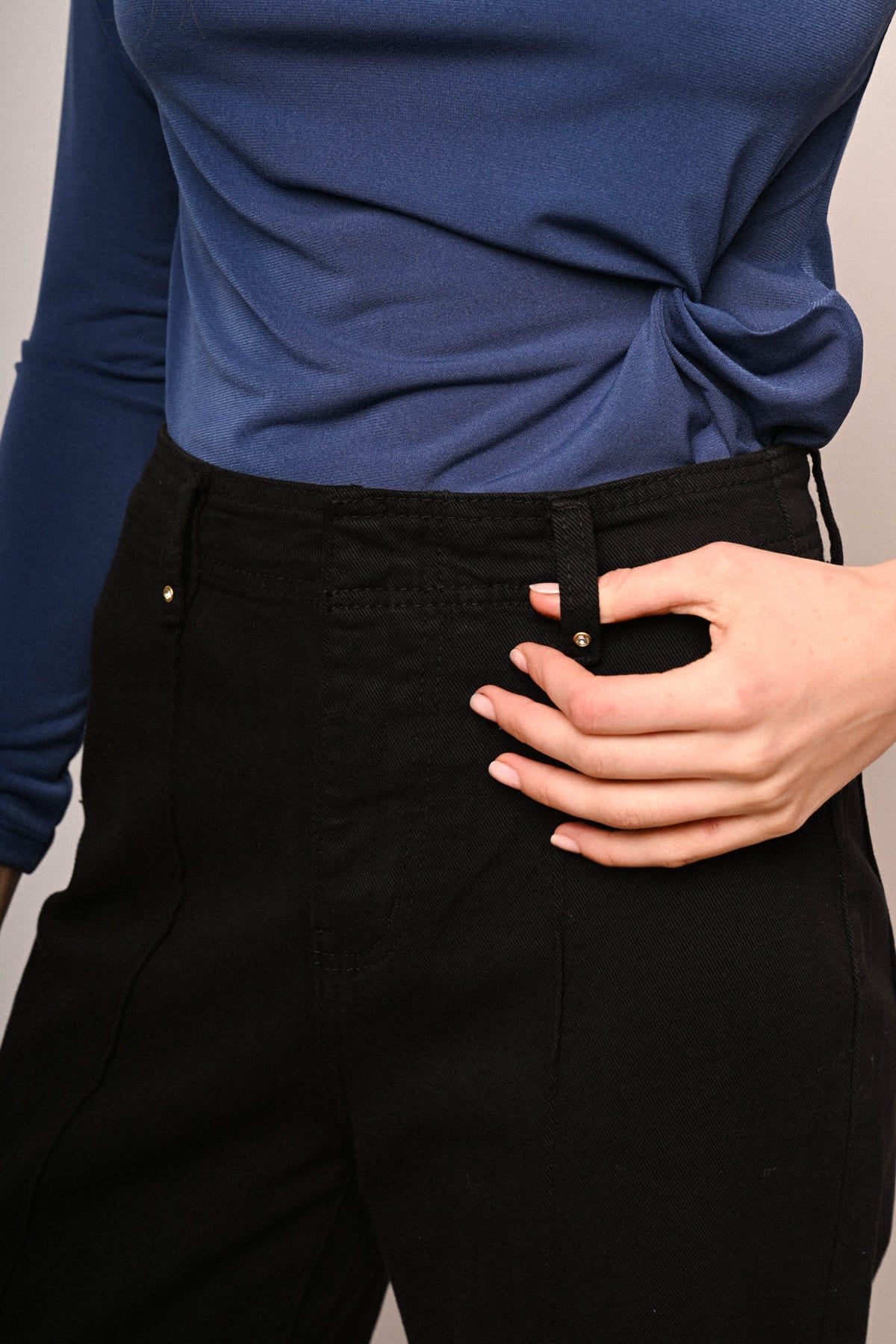 Pantaloni in drill palazzo impuntura