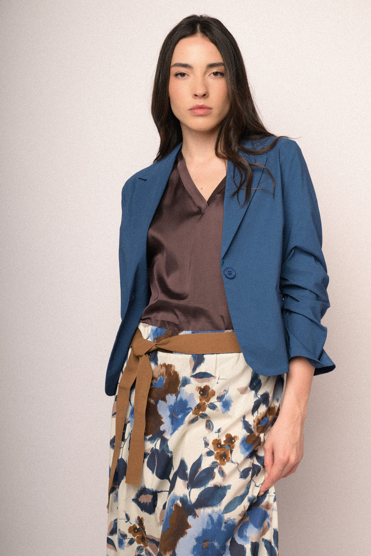 Blazer basic monopetto blu denim con maniche arricciate