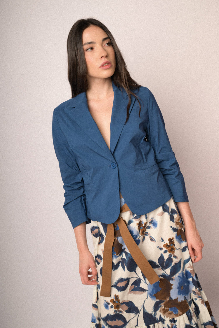 Blazer basic monopetto blu denim con maniche arricciate