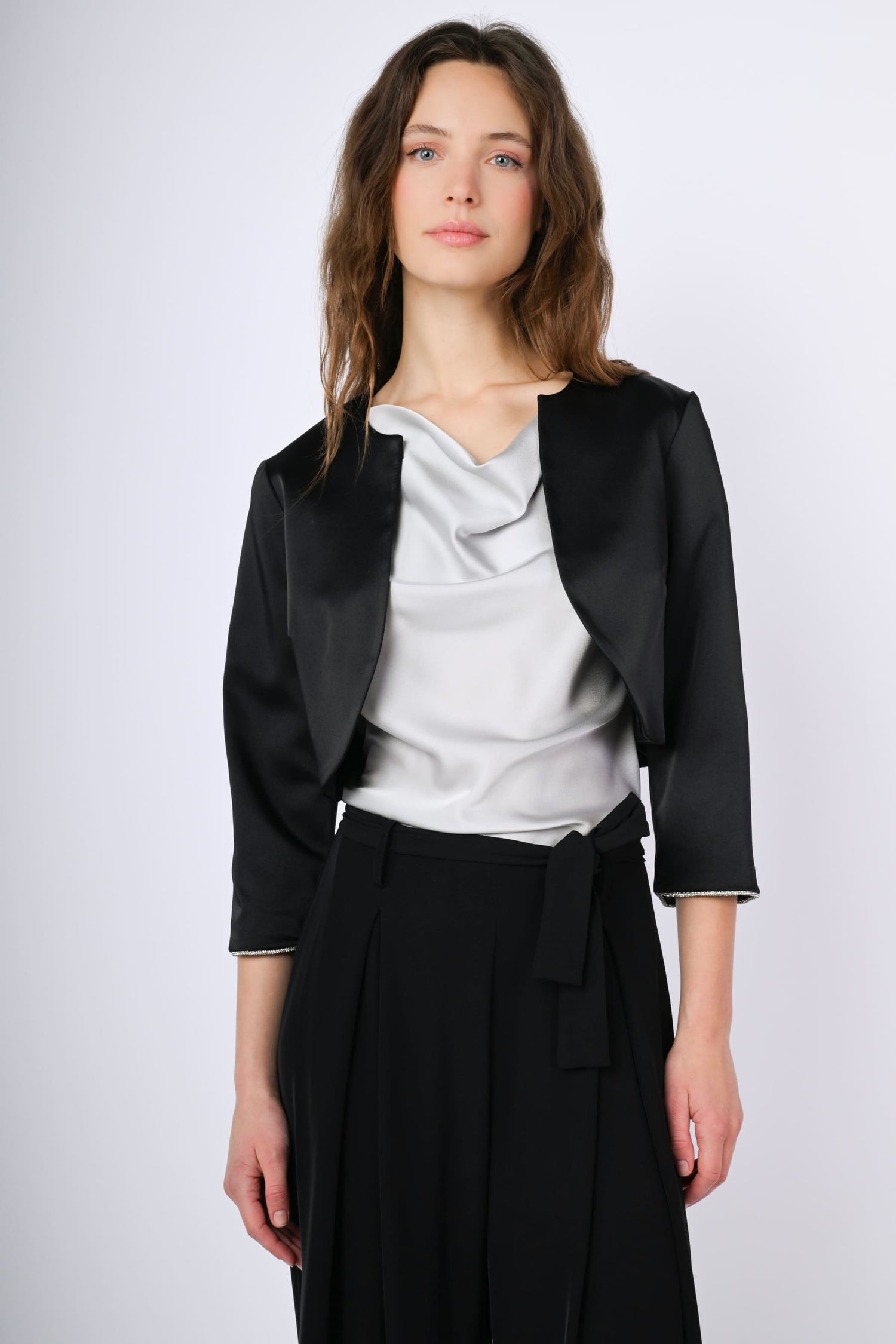 GIA56162E702NE-24_1_1_1846b8b5-024a-4280-81b5-10976aace276