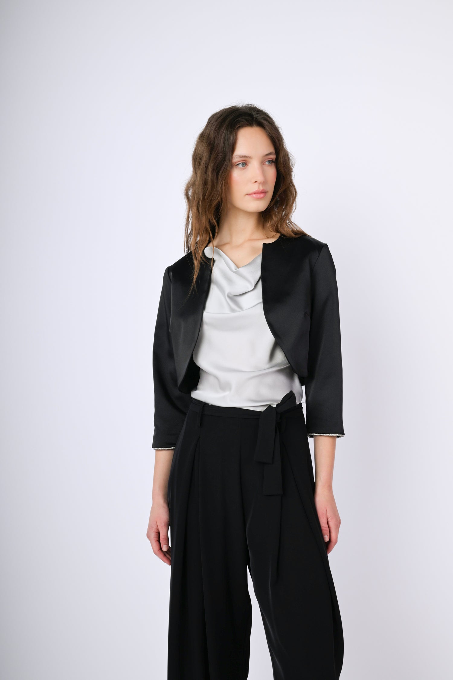 GIA56162E702NE-24_2_2_45e551bf-f9f2-4b19-9f16-9e4bc857131c