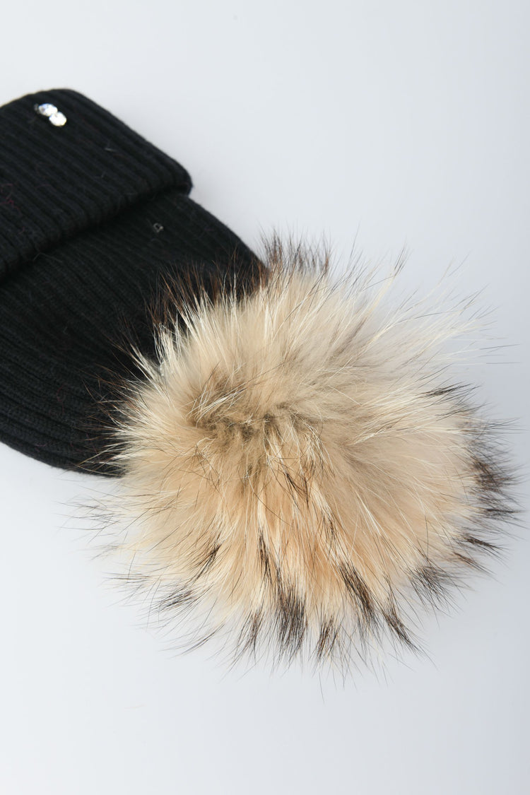 Berretto con strass e pompon