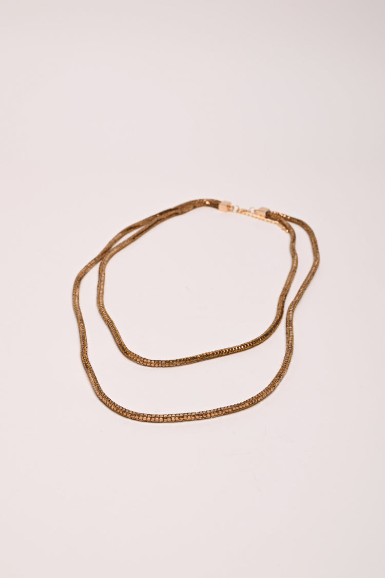 Collana lunga a doppio filo