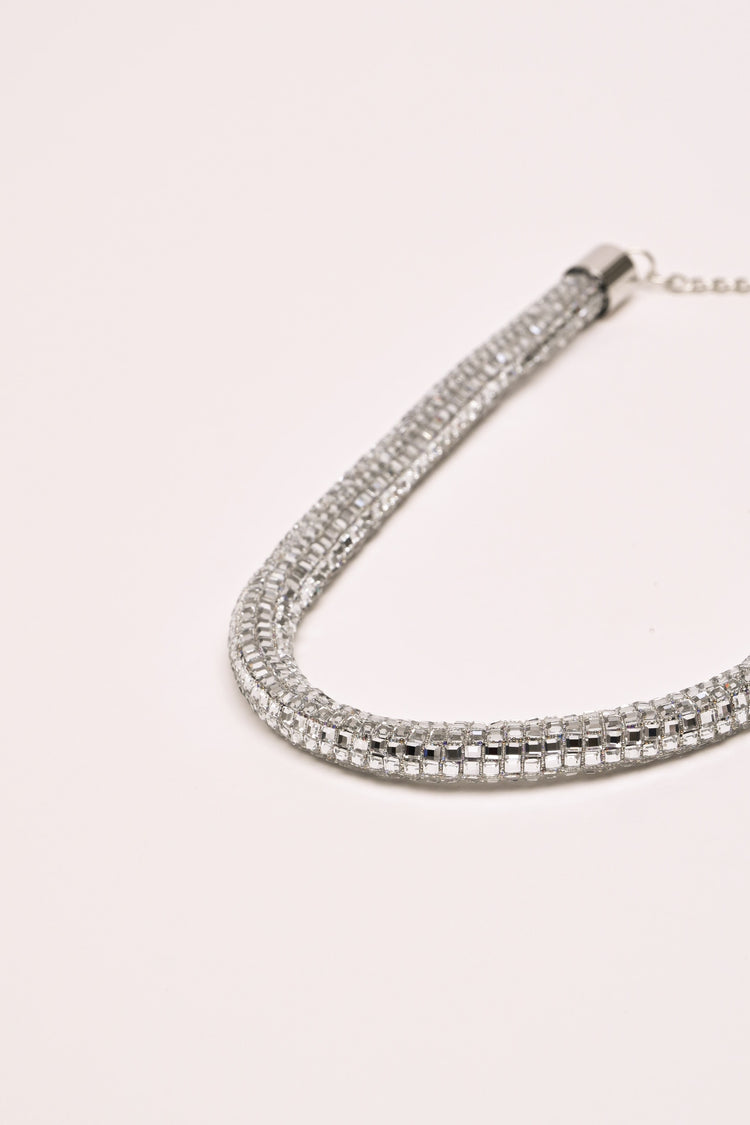 Collana tubolare con strass