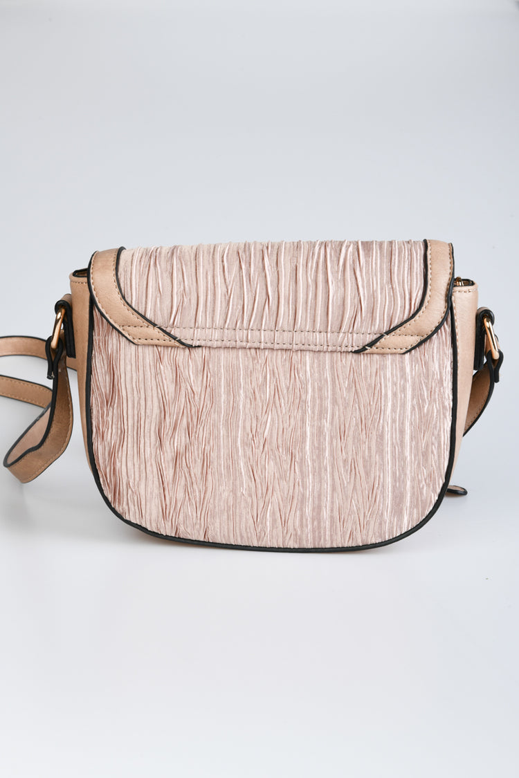 Borsa tracolla goffrata con fibbia