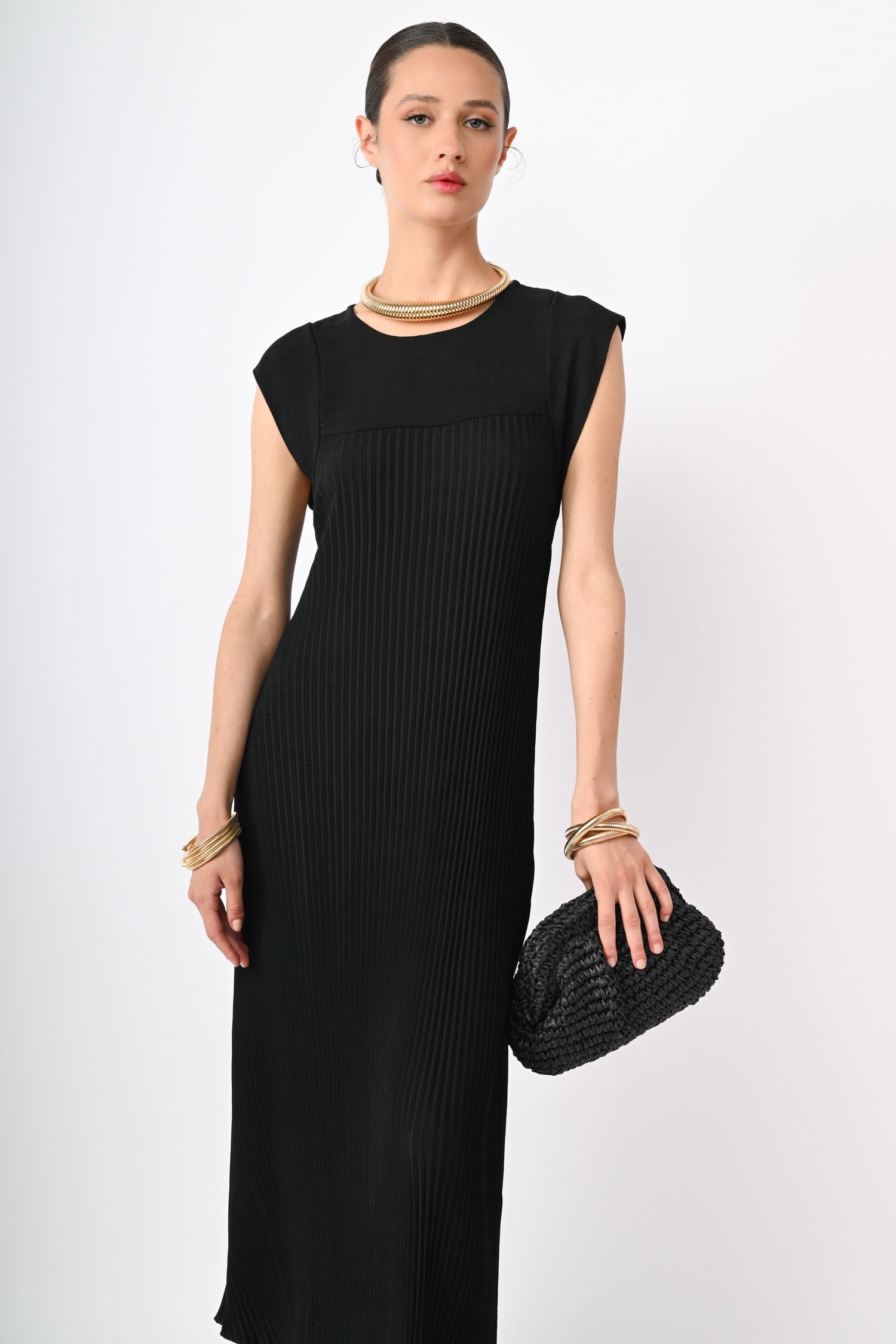 HZ18970NE-24_3_3_be427ea0-d6ae-47c5-9da0-e8bddd7ebc9c