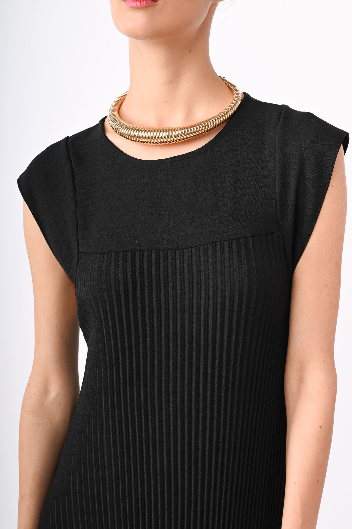 HZ18970NE-24_4_4_1b26f878-236c-482c-8b92-645bccc7a563