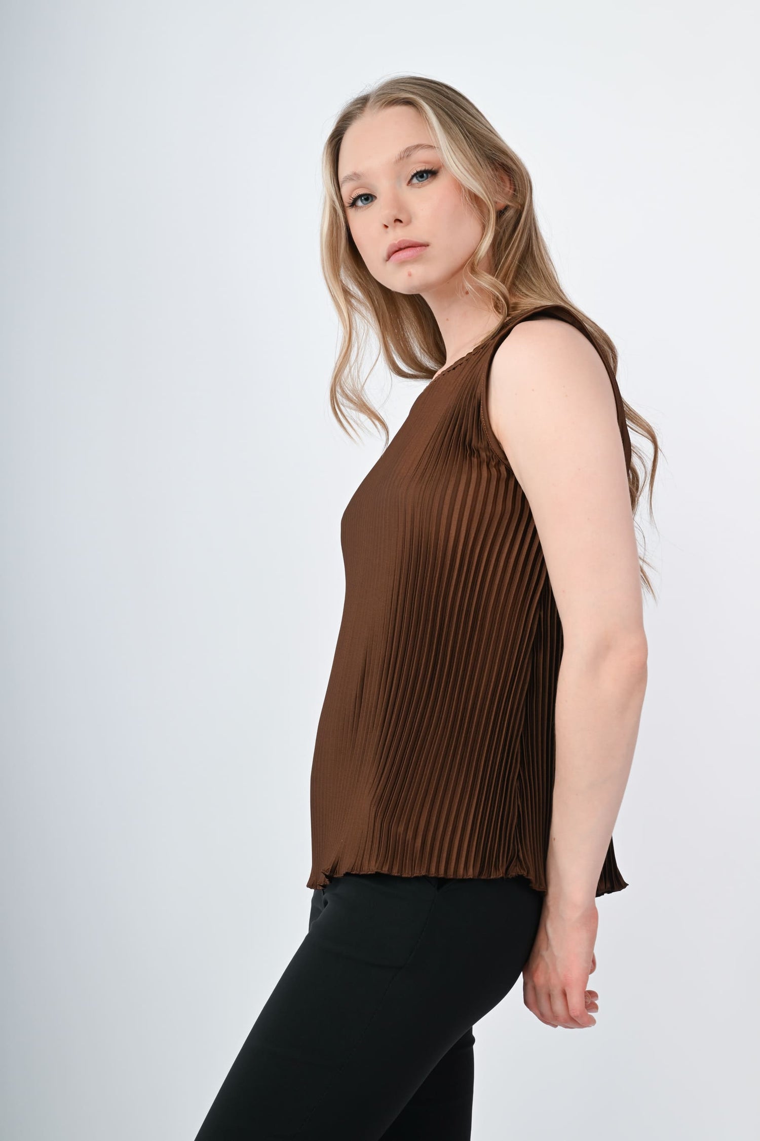 HZ20841MO-24_3_3_9a90f07c-a6ad-4be7-93b9-071106041255