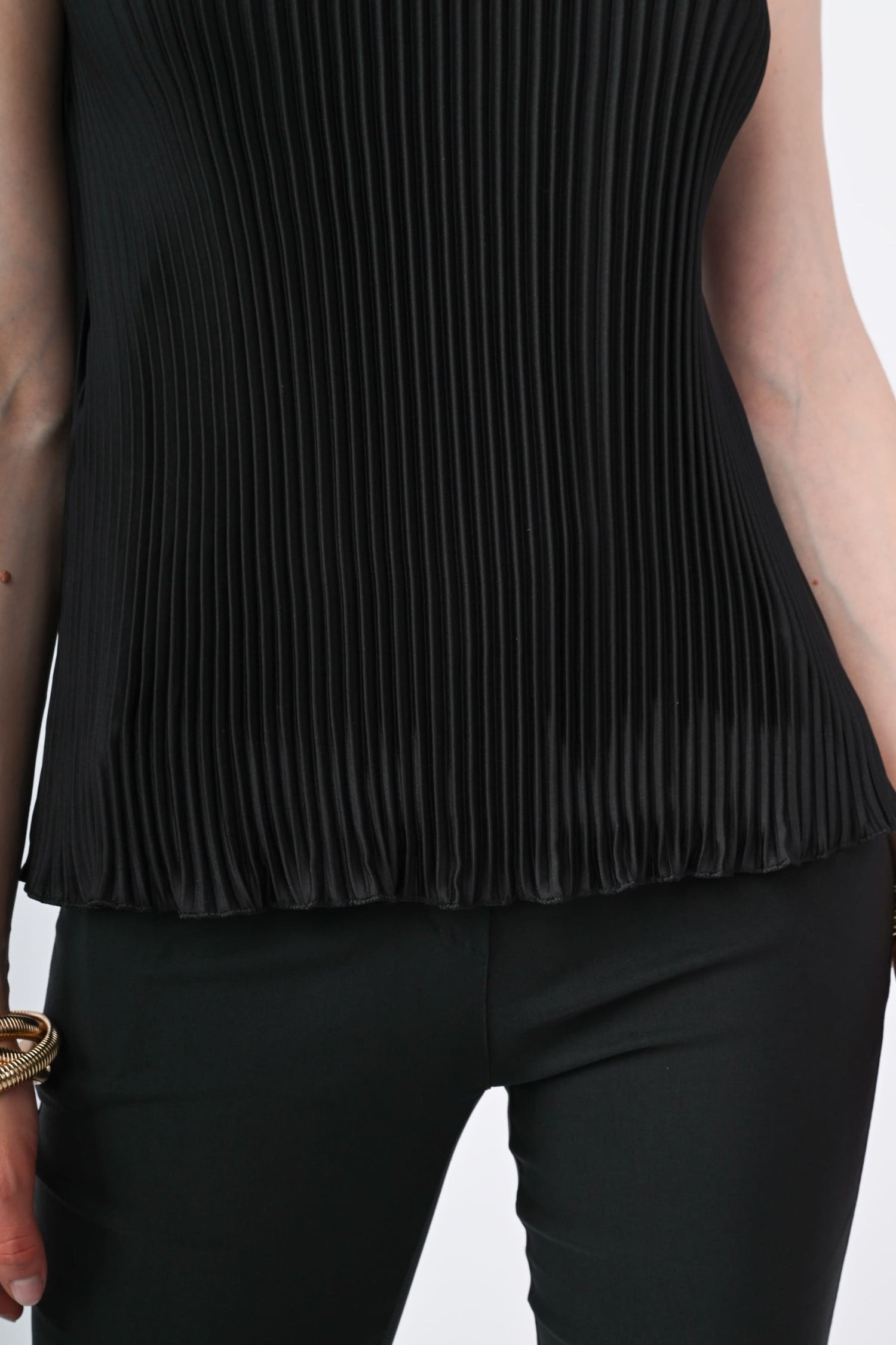 HZ20841NE-24_2_2_a8c86af1-b870-45cf-a88a-4fa772e37736