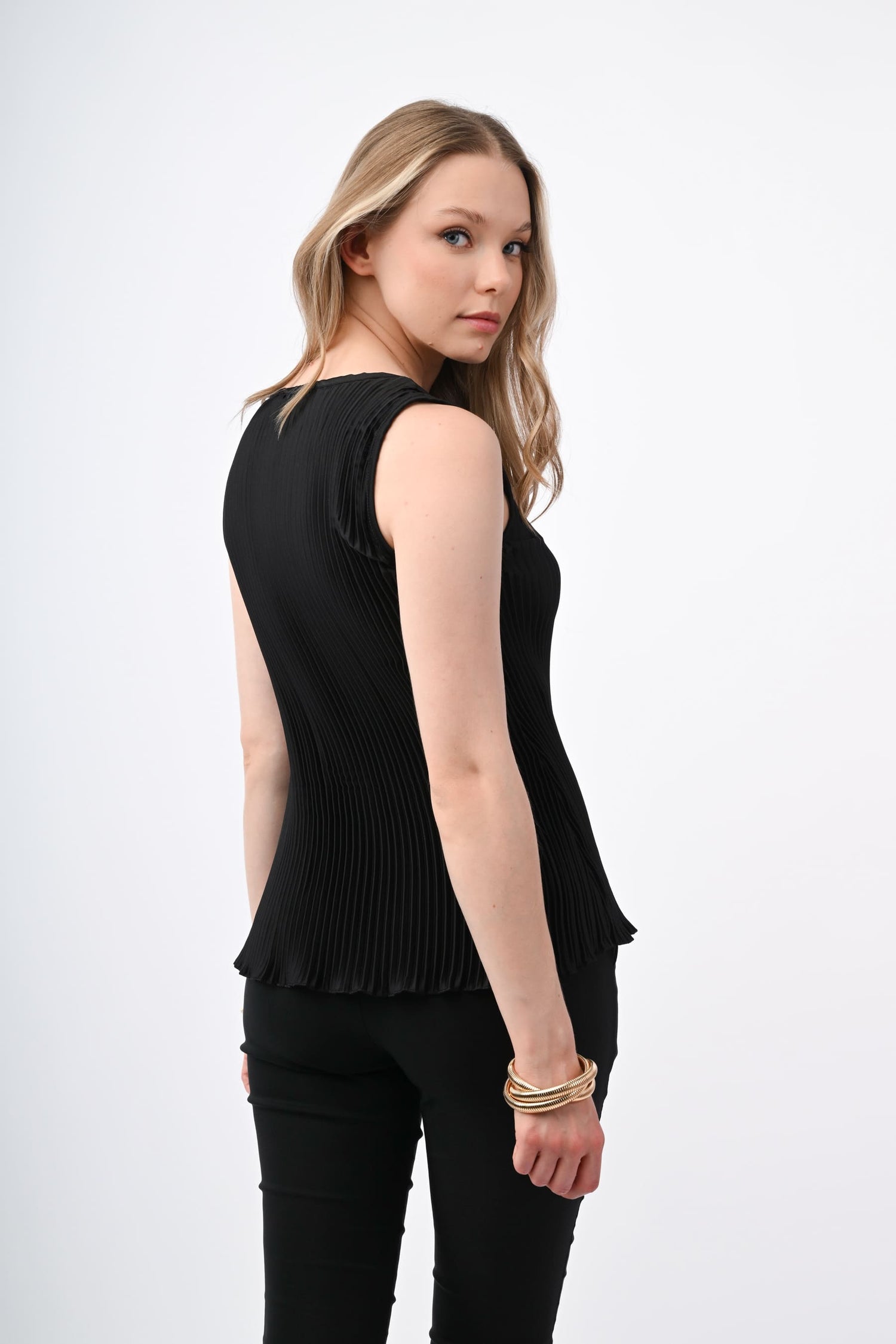 HZ20841NE-24_3_3_34c3d01a-8c33-4f6a-a39b-ba911432b464