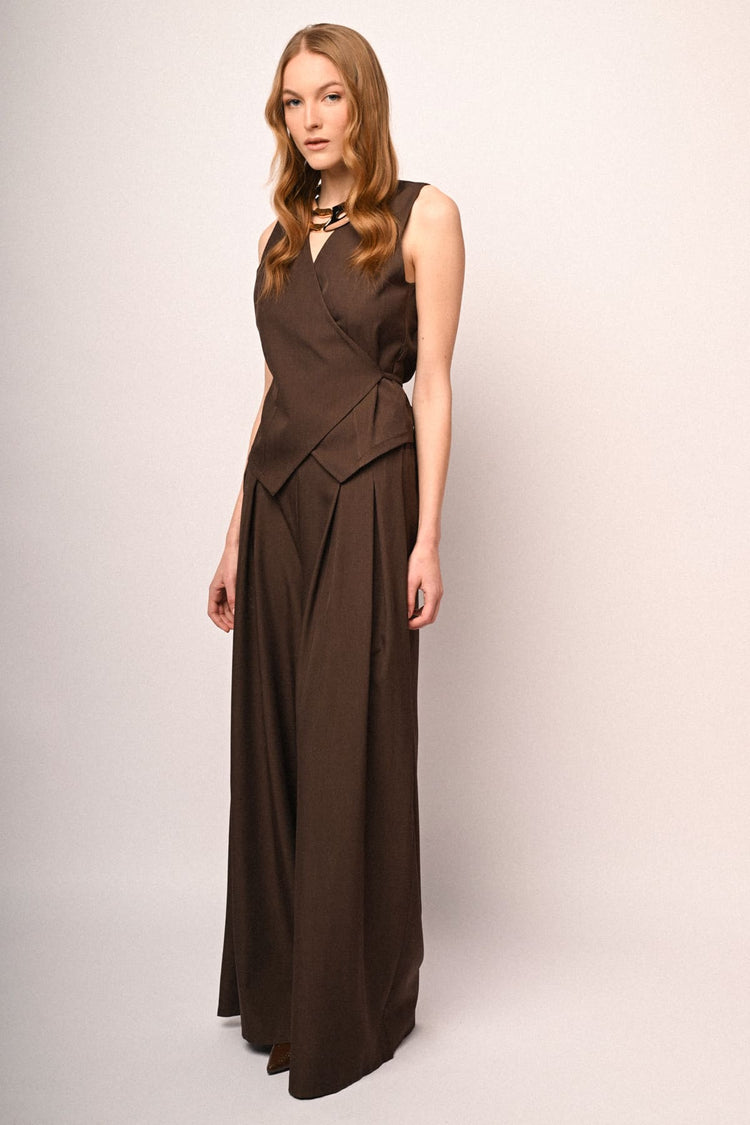 Pantaloni palazzo con pinces e rosa 3D