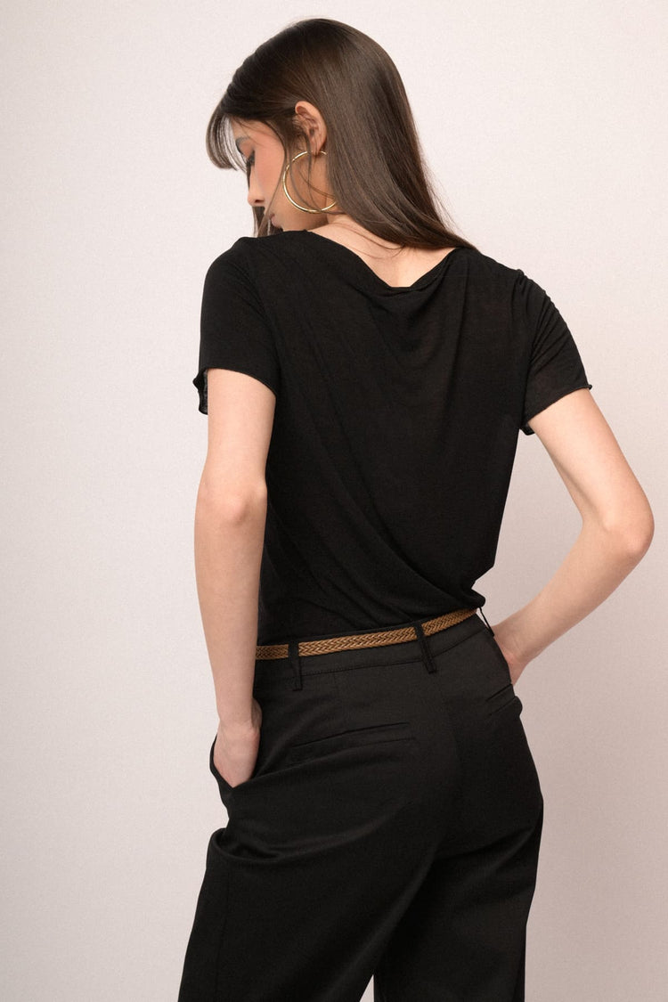T-shirt in viscosa e seta nera