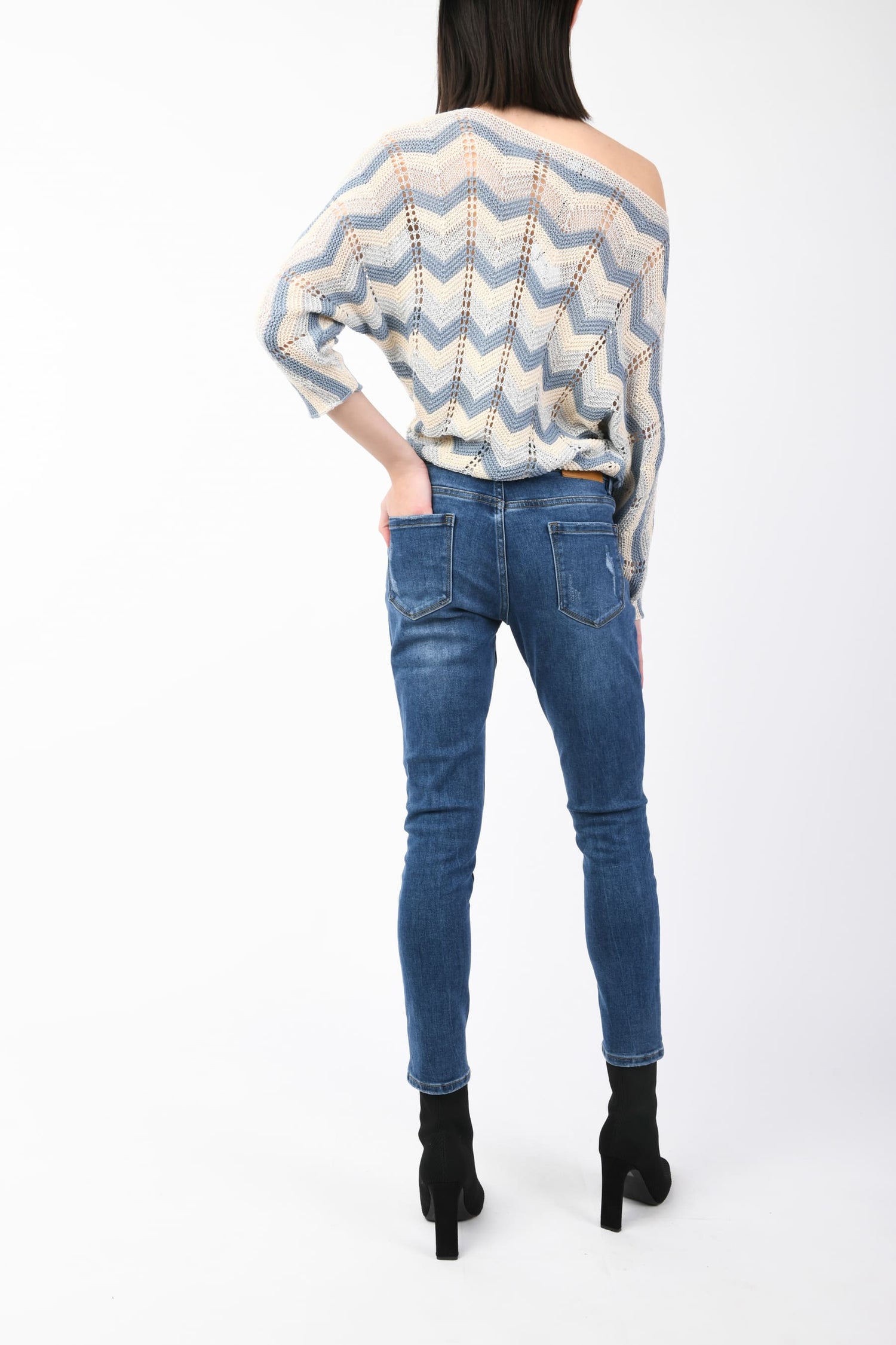 JJSW22007CNJE-23_4_4_eeacac8a-a79e-4a69-bcd1-c492d8f91ecd