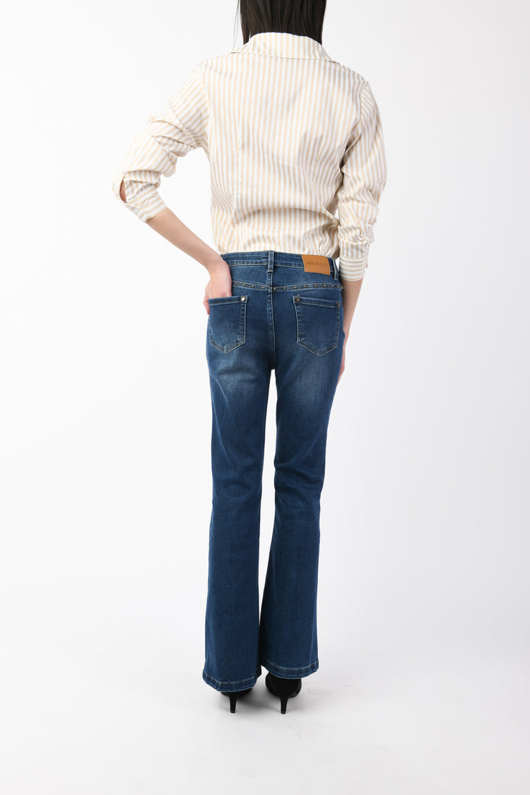 Jeans a gamba svasata