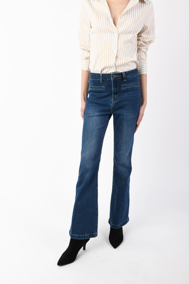 Jeans a gamba svasata