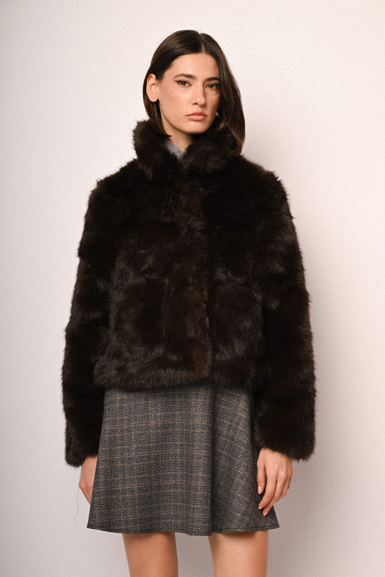 Giacca corta in faux fur