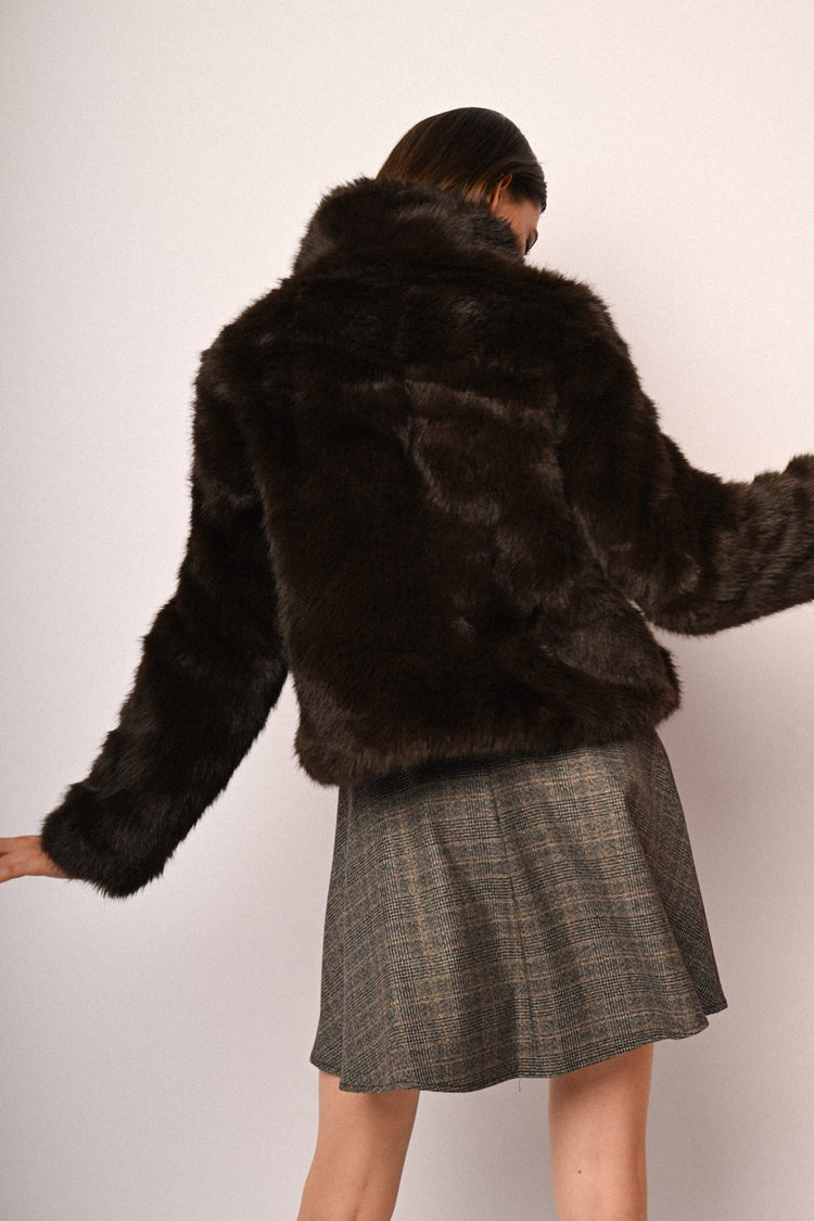 Giacca corta in faux fur
