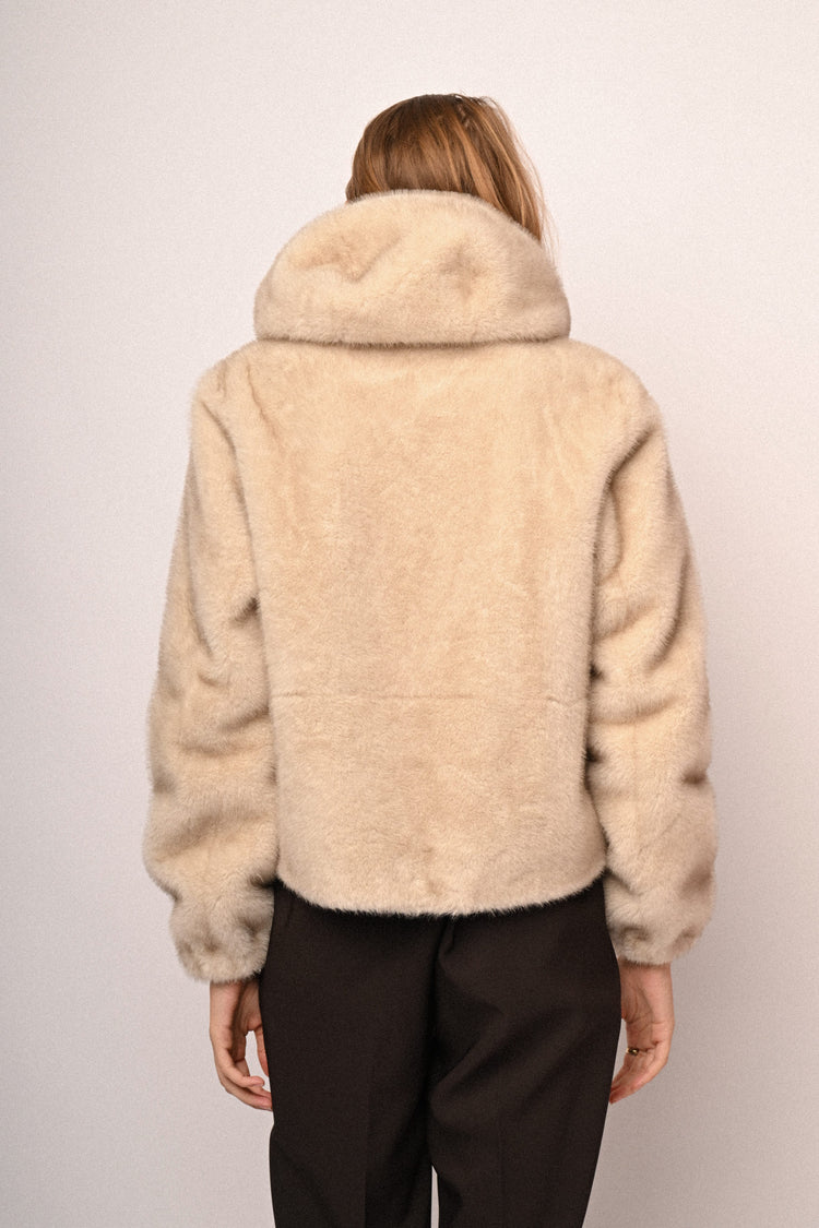 Giacca in faux fur con cappuccio