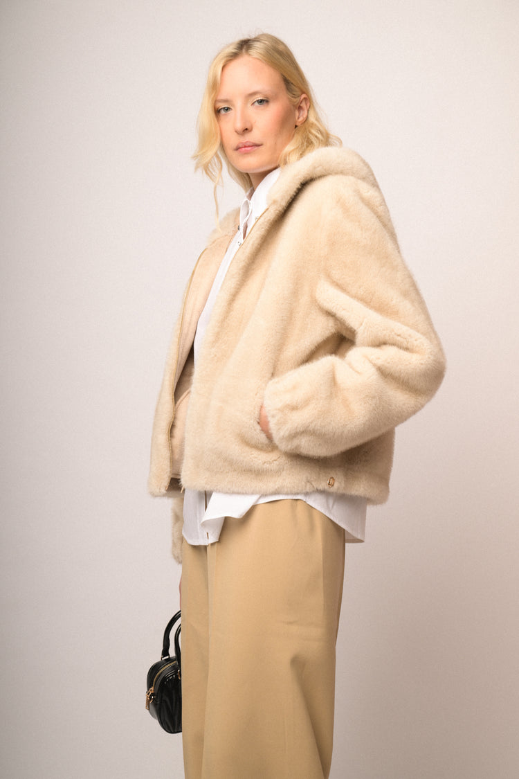 Giacca pelosa casual con zip