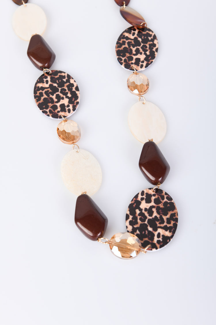 Collana lunga con pendenti