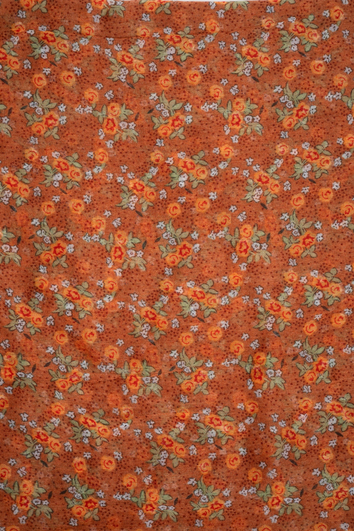 Sciarpa con piccoli fiori marrone