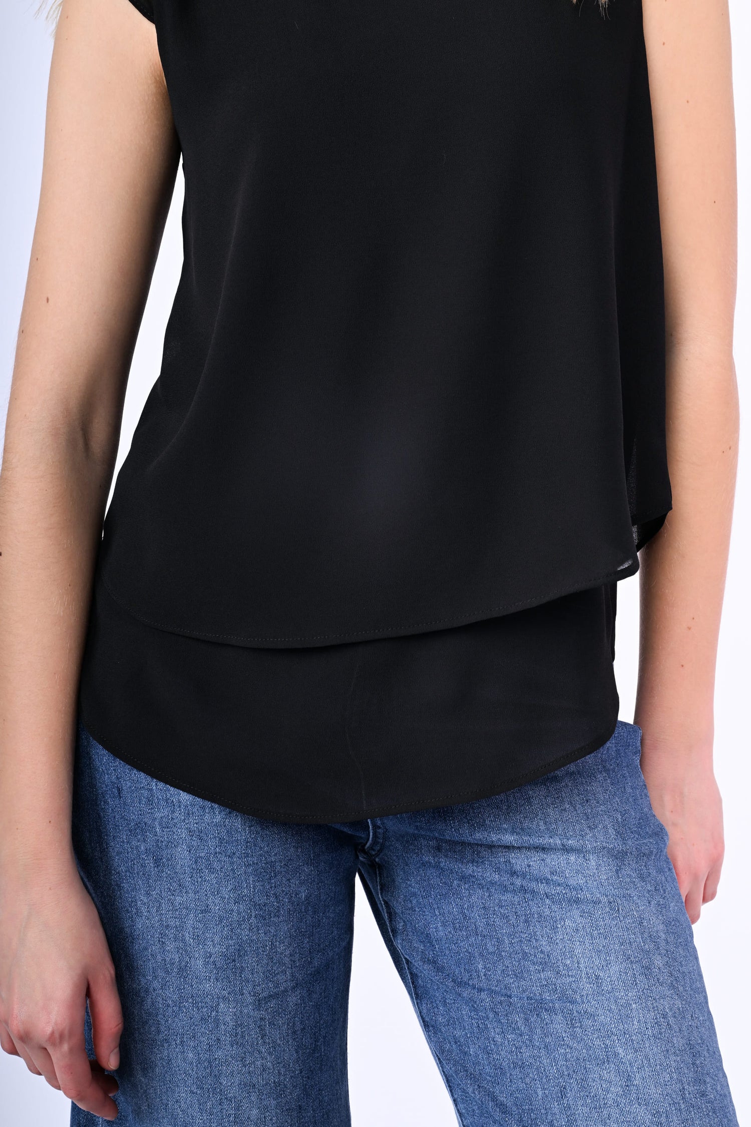 LI4027521NE-24_5_5_66a583eb-d40a-4c54-bfe3-8cb35d773901