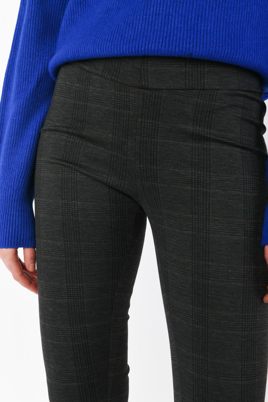 LI80892931FAMO-24_4_4_fd667eb2-1afb-41be-b339-047283cf2969