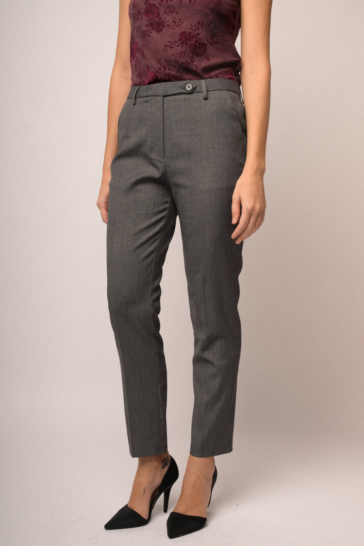 Pantaloni basic con linguetta