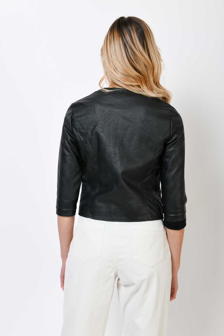 Giacca in similpelle con maniche crop