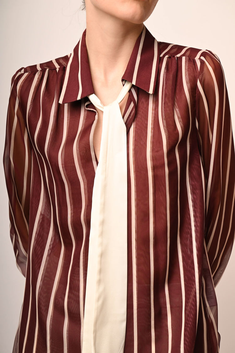 Camicia a righe con cravattino