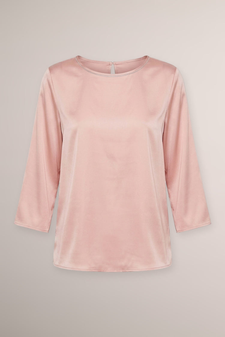 Blusa in raso rosa con scollo tondo profilato in strass