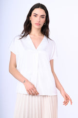 T-shirt in raso con scollo V